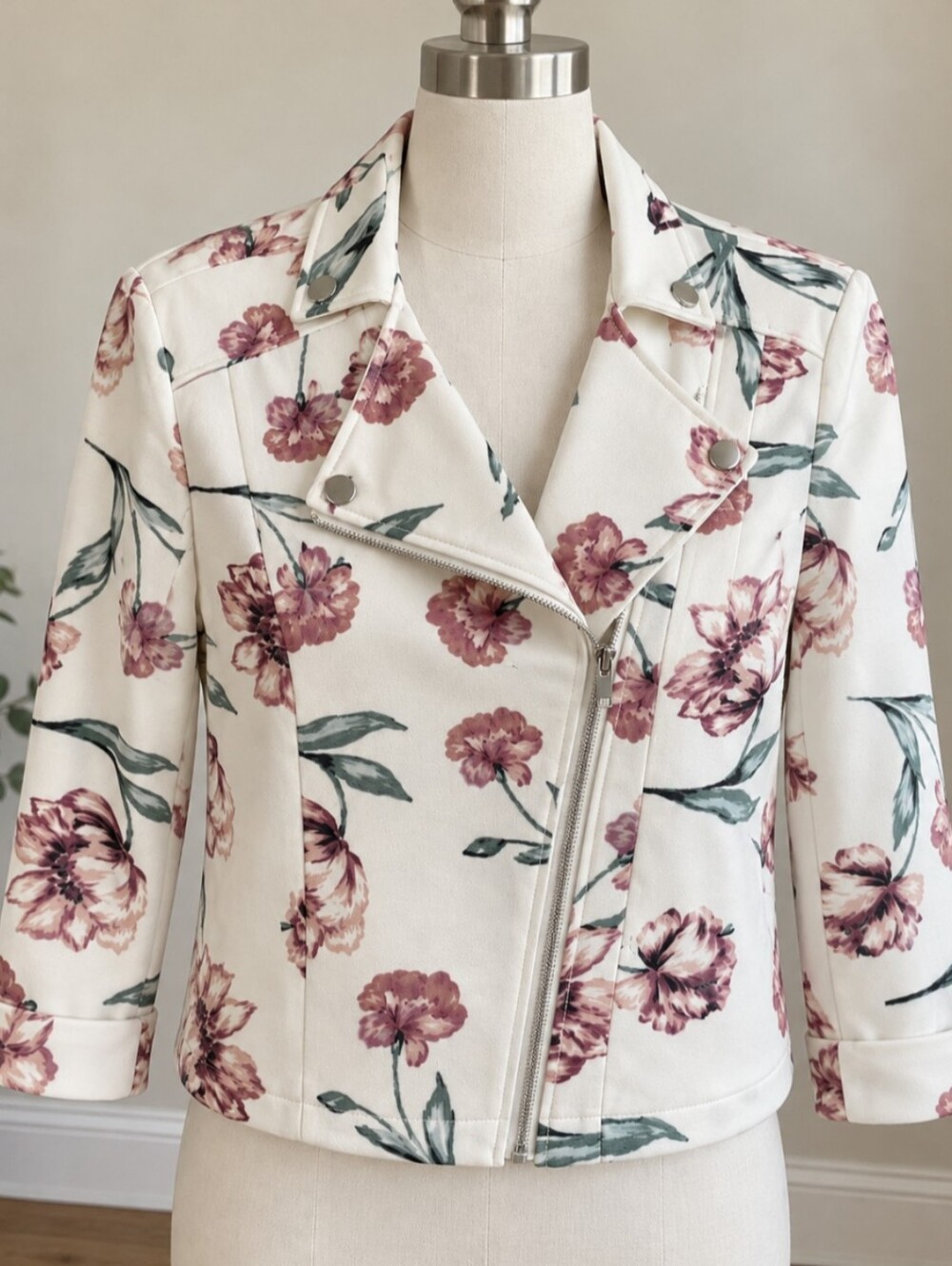 le chateau Cream Floral Zip-Front Blazer Jacket